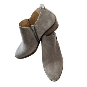 Lucky Brand suede taupe heeled ankle boots size 8.5